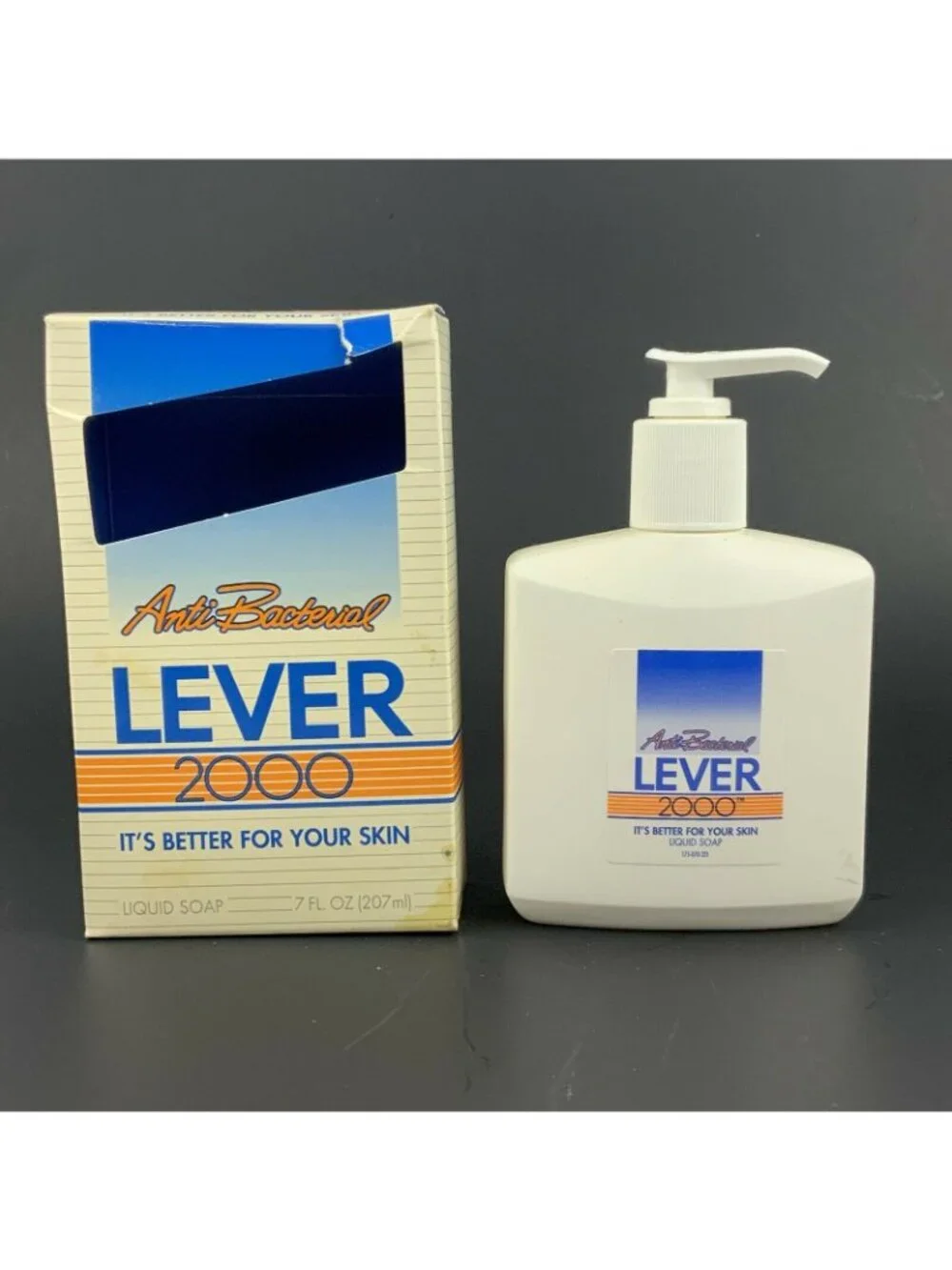 Anti-Bacterial Lever 2000 Liquid Soap 7 Fl Oz Pump Bottle 1994 Vintage